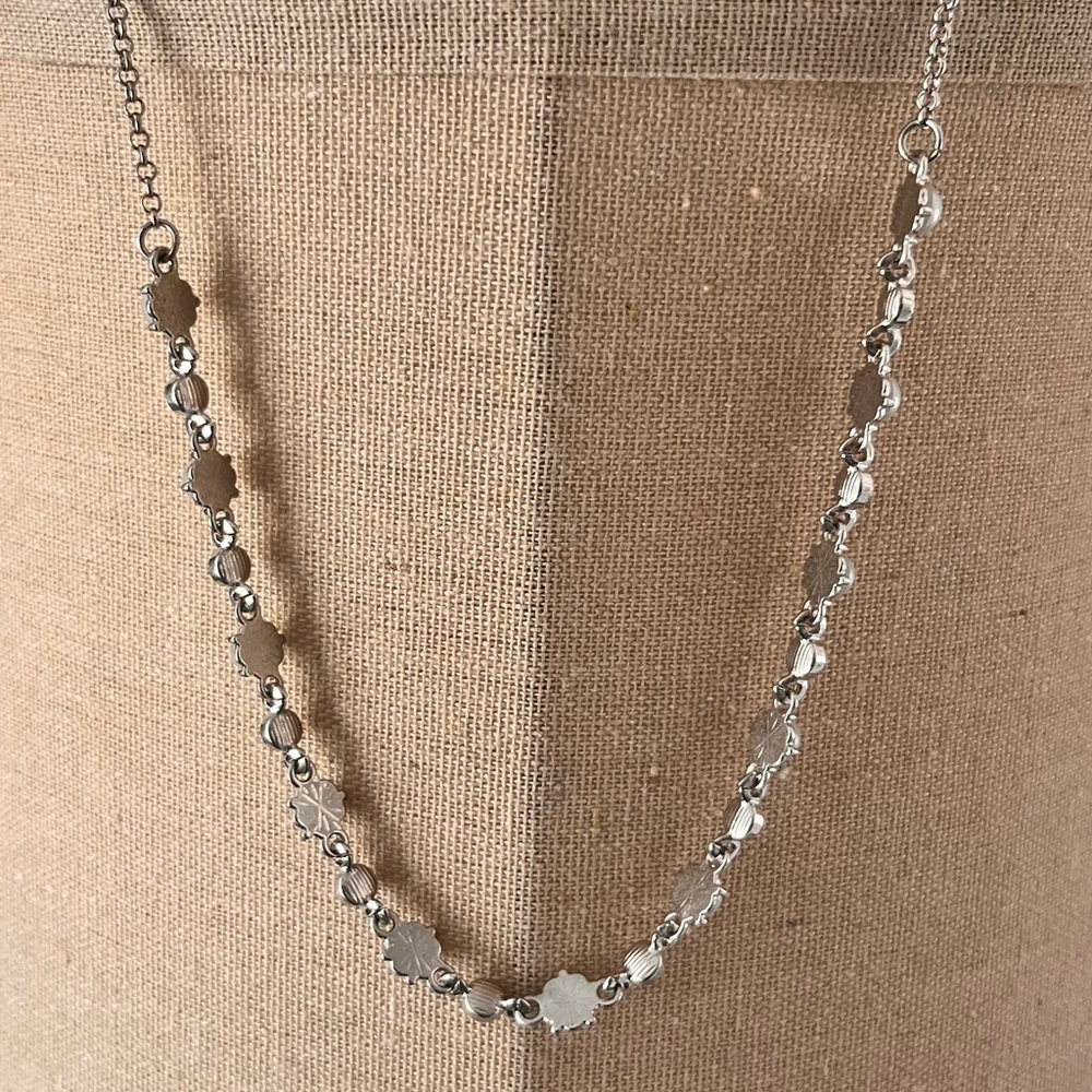 Elegant Silver Chain Necklace with bracelet